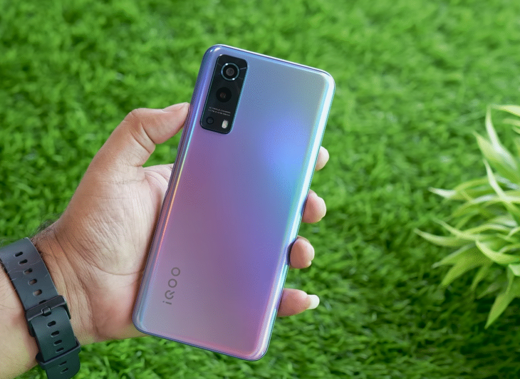 IQOO Z3 5G urbanscroll