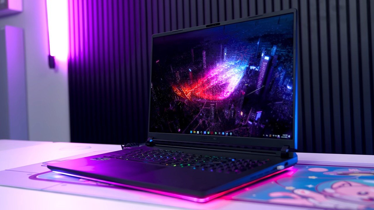 ROG Strix SCAR 18 urban scroll
