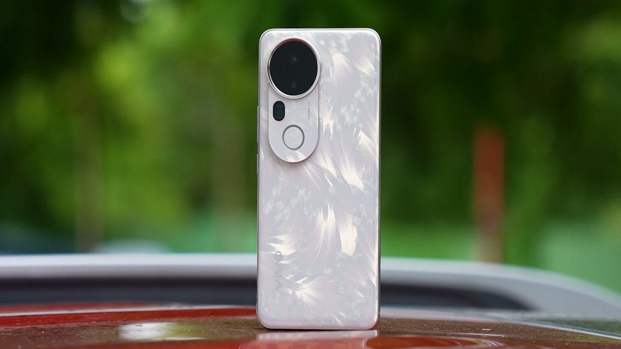 Vivo T4 Ultra Urban Scroll