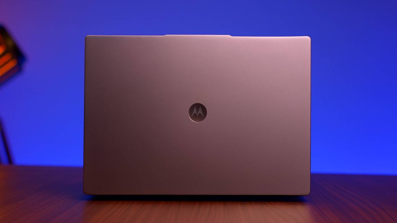 Moto Book 60 Pro